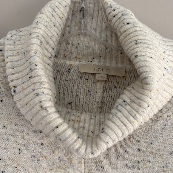 *Gently Worn* LOFT Blue and Gold Speckled Pocket Poncho Sweater - Size M - Picture 4 of 6